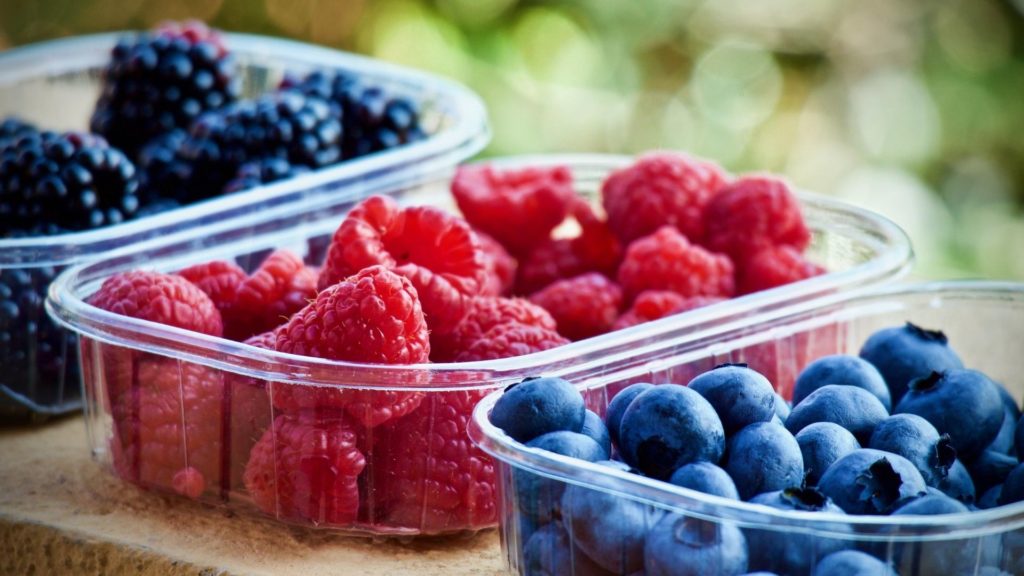 fresh berries help boost your immune system
